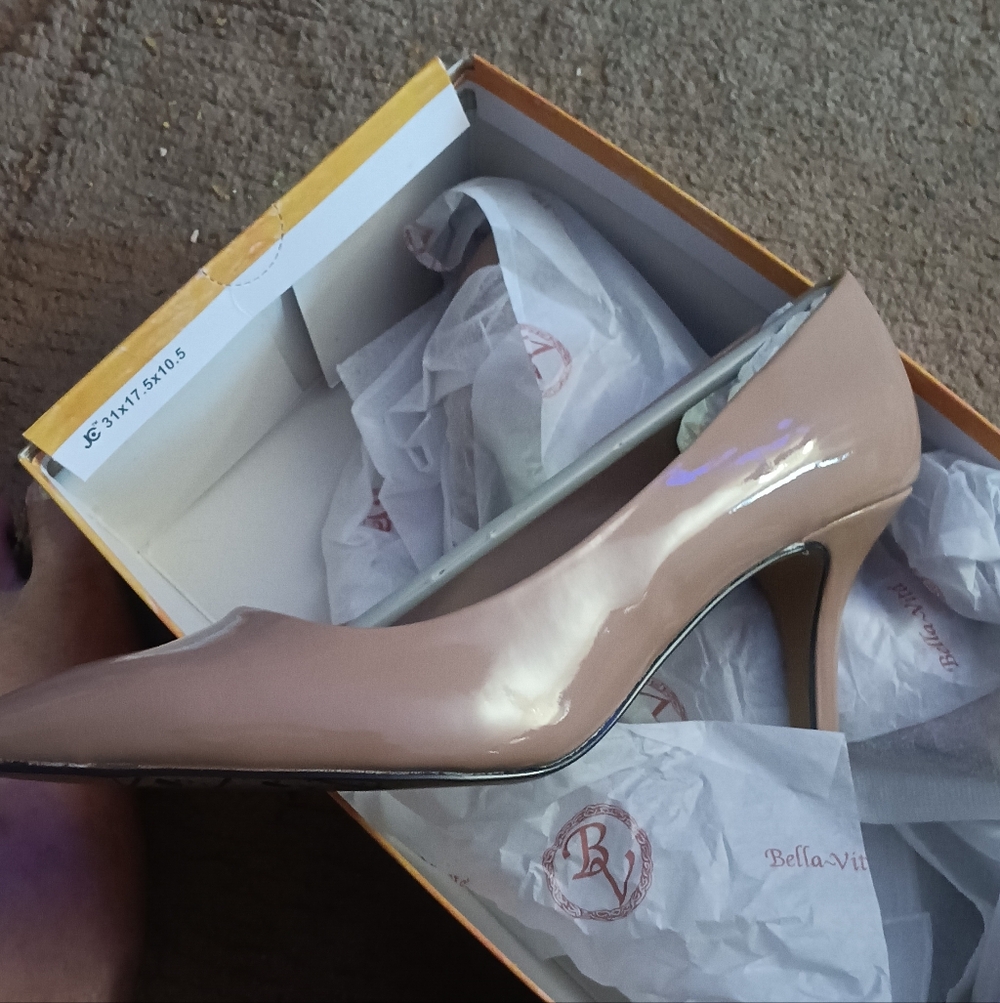 Naturalizer Women's Beige Heels